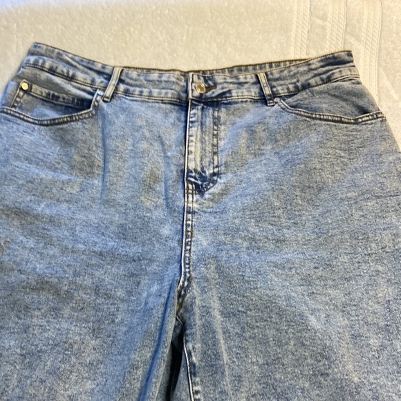 Sol High Rise wide Leg Jeans - Picture 4 of 9